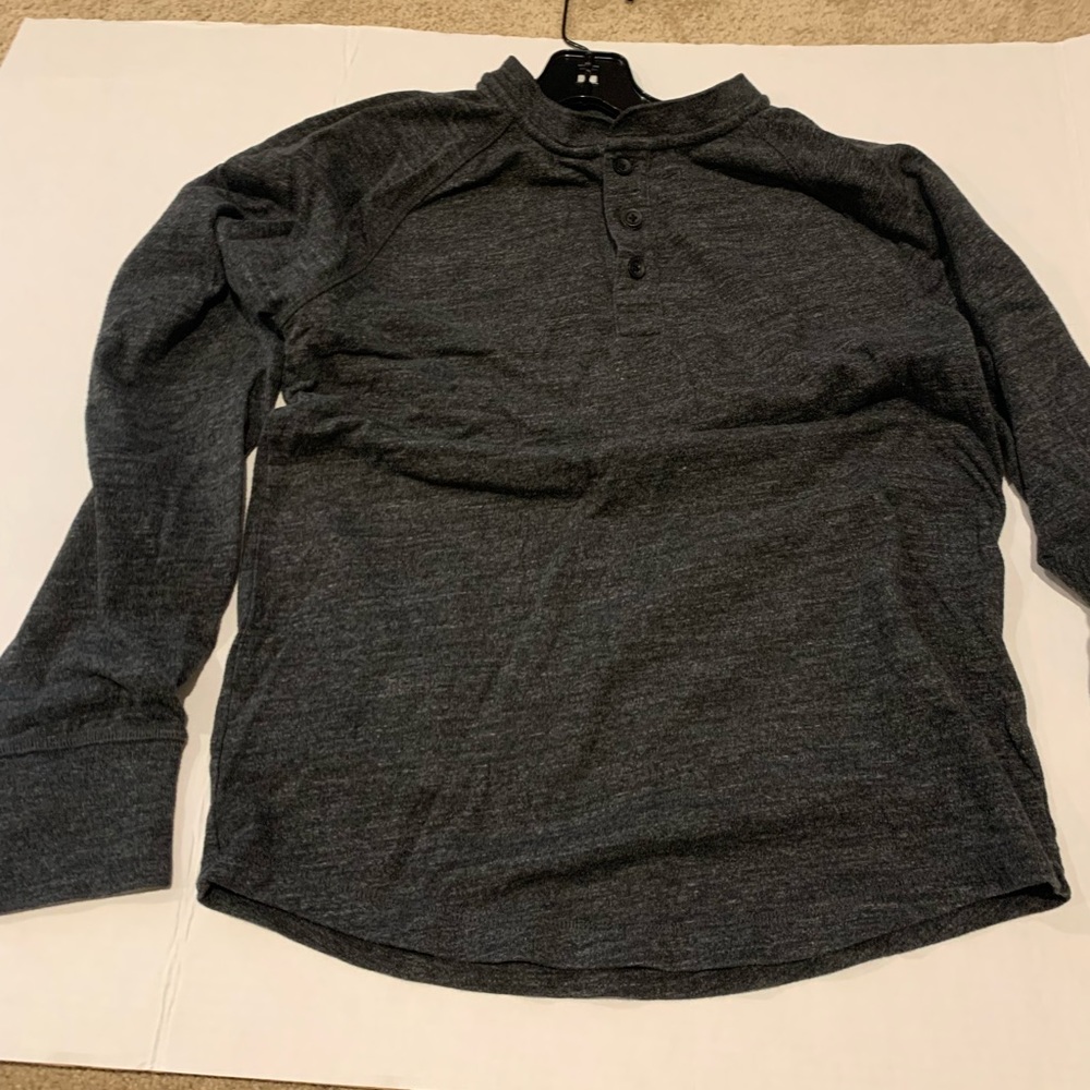 Gap men’s 89% cotton long sleeve T-shirt